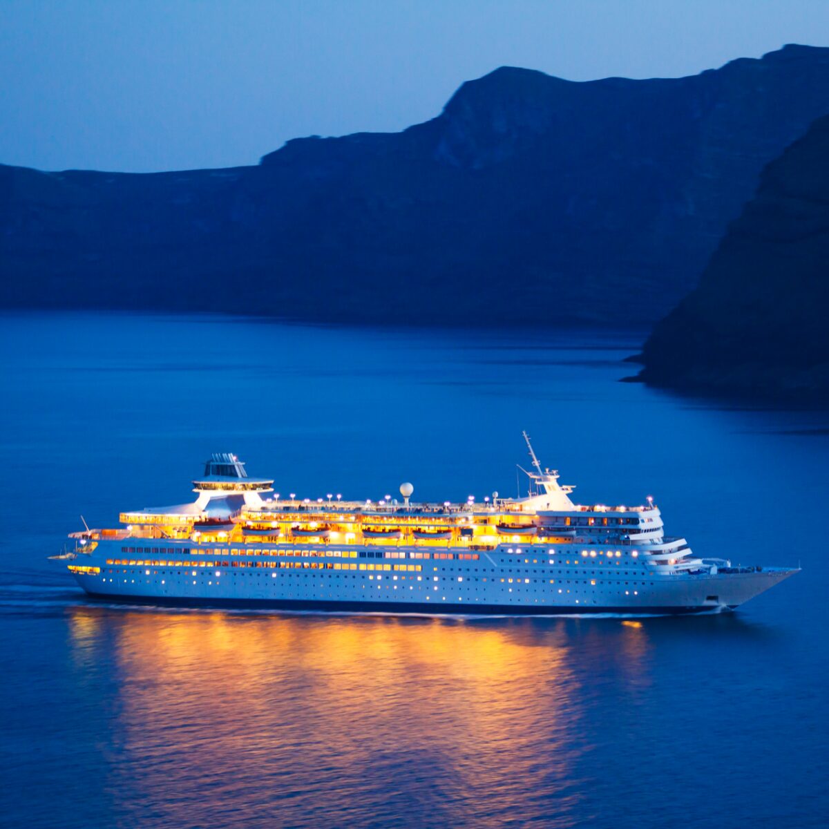 How to Pick a Cruise Line